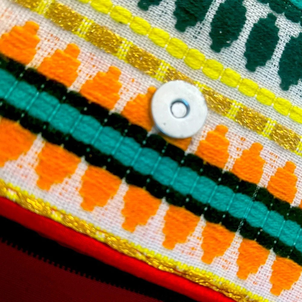 Handmade beautiful embroidery work Side bag - Picture 8 of 10